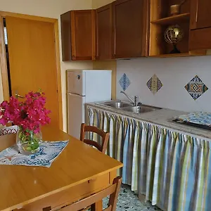 Le Del Nonno , Favignana Italia